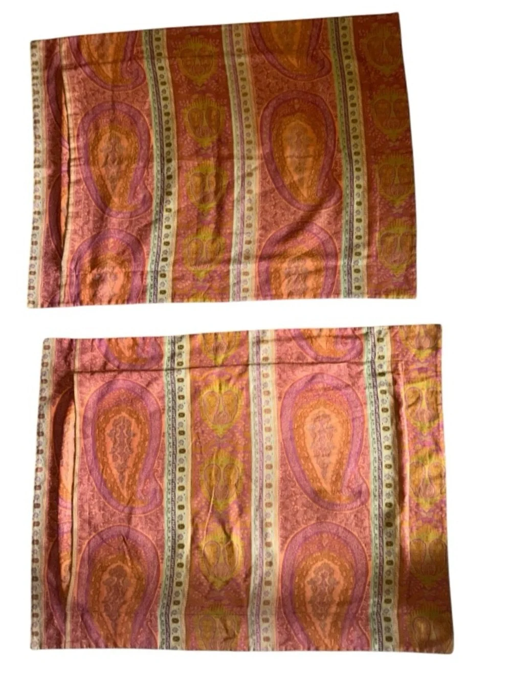 TWO NWOT ANICHINI TAJ PAISLEY Coral/Fuschia JACQUARD PILLOWCASES KING SIZE